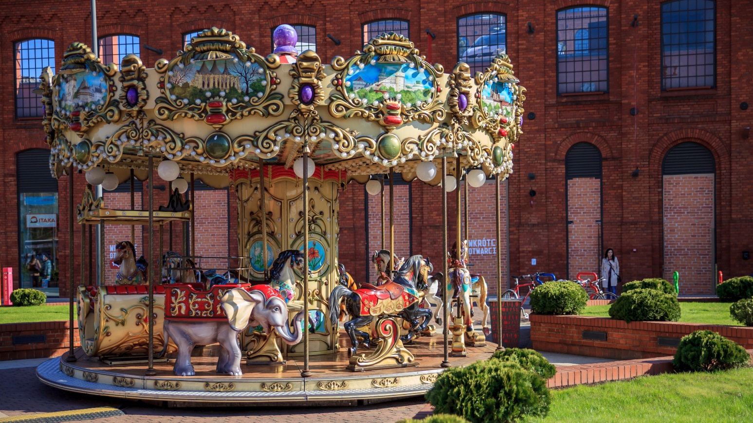 Entertaining Manufaktura